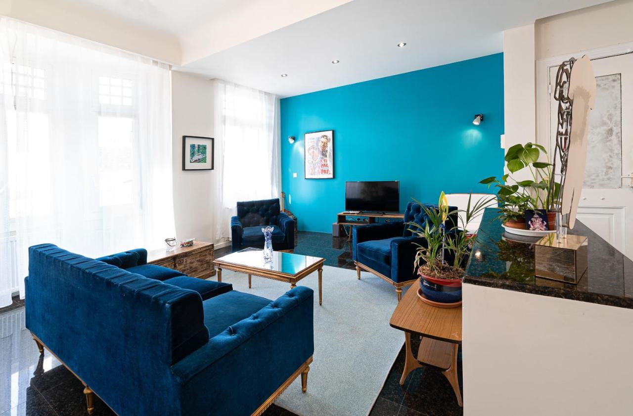 Spacious & Artistic Retro 2Bd Apt With Sauna Athens Exterior photo